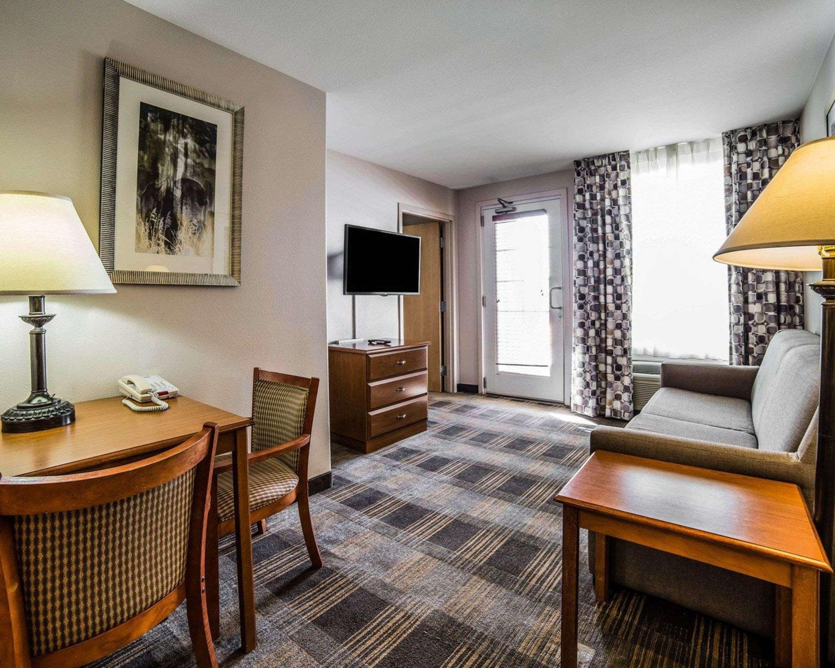 Mainstay Suites Casper Luaran gambar