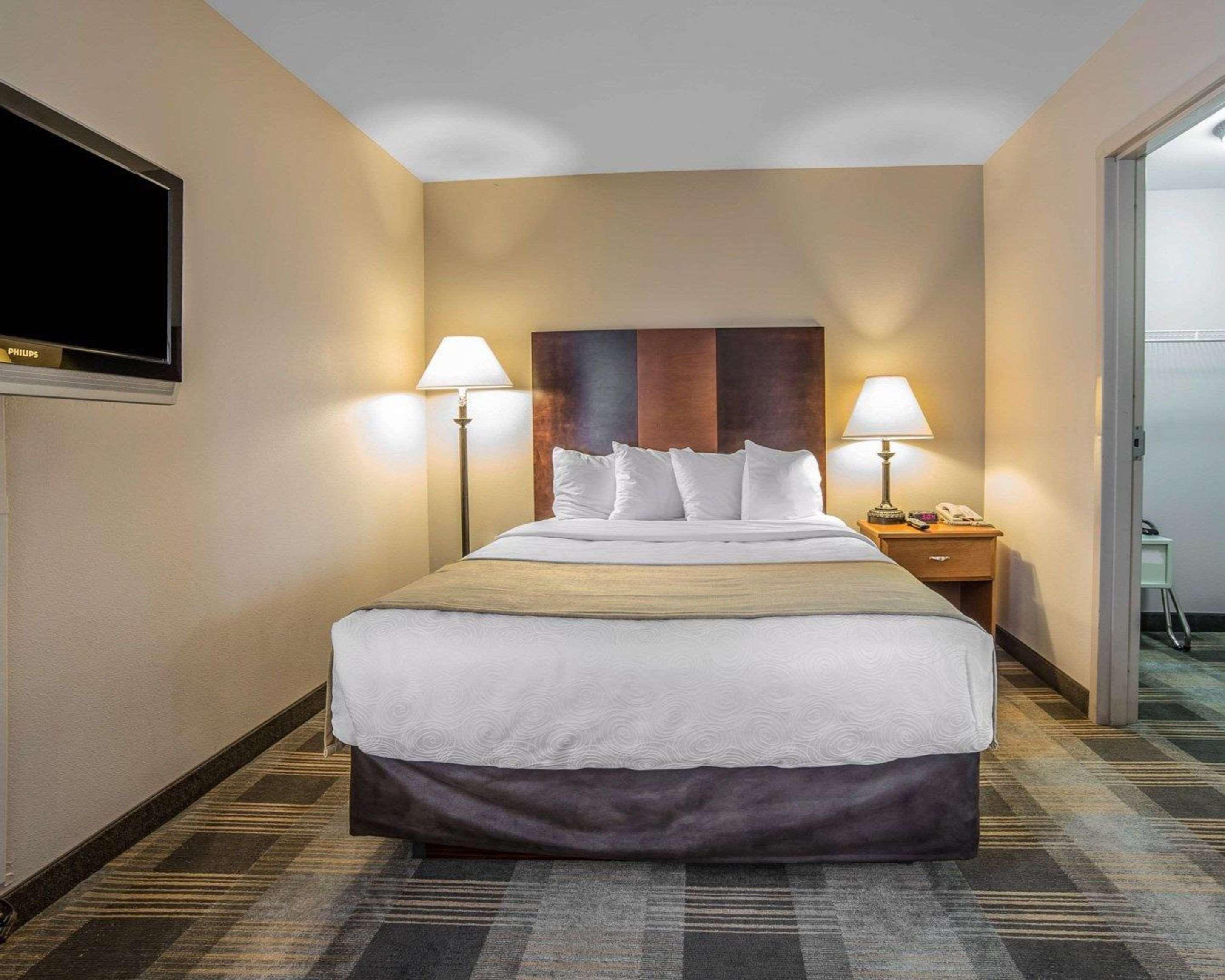 Mainstay Suites Casper Luaran gambar
